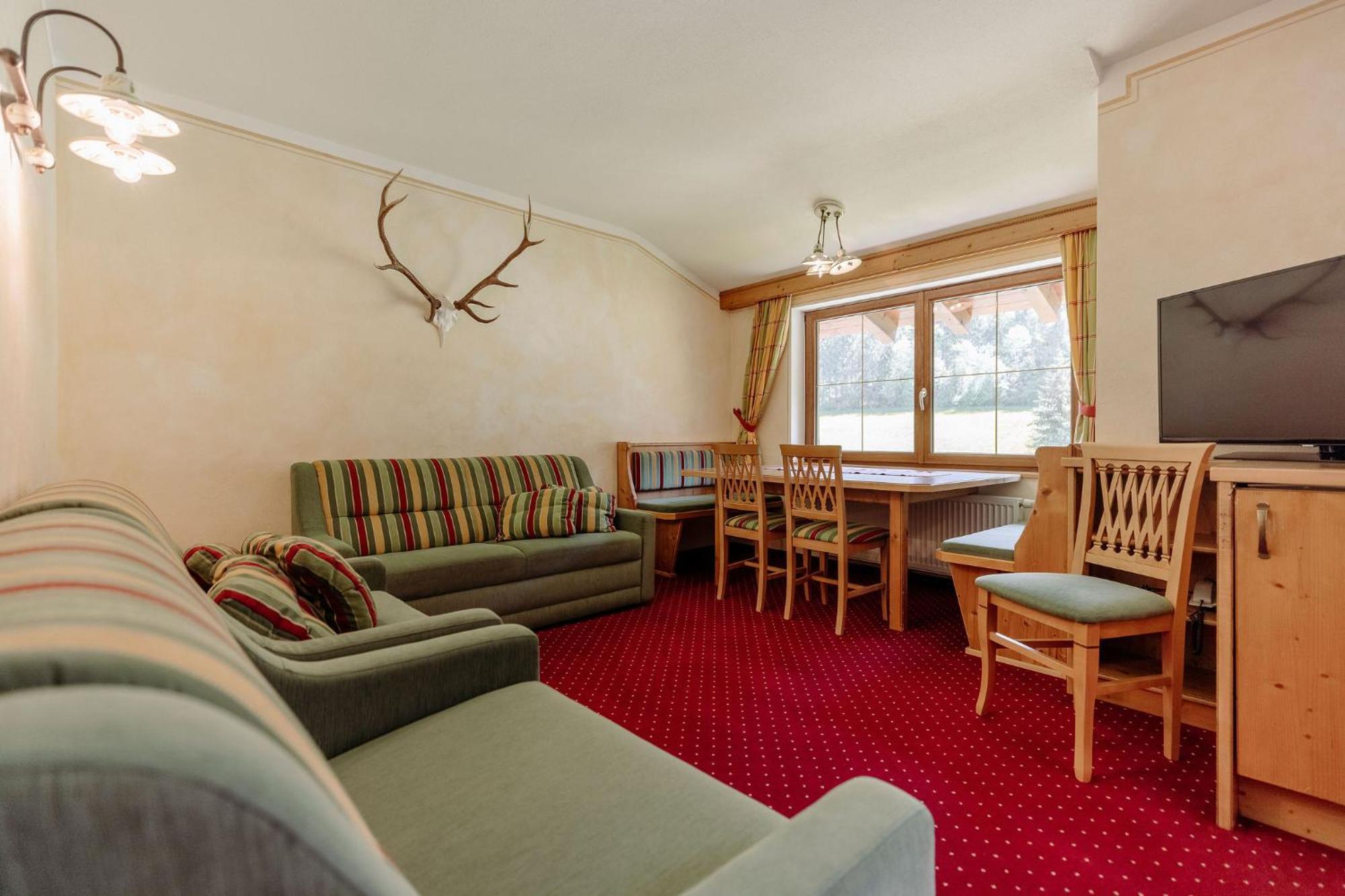 Hotel Bergzeit By Seven Flachau Habitación foto