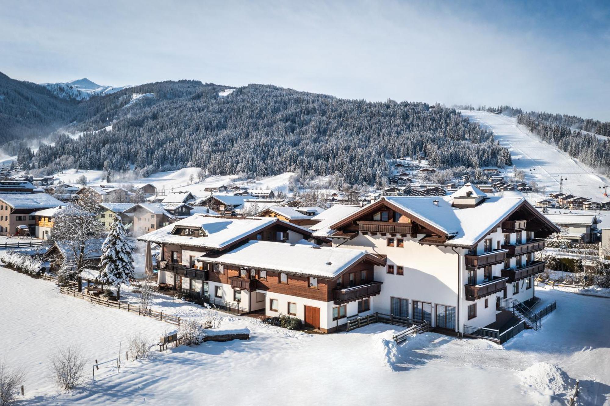 Hotel Bergzeit By Seven Flachau Exterior foto